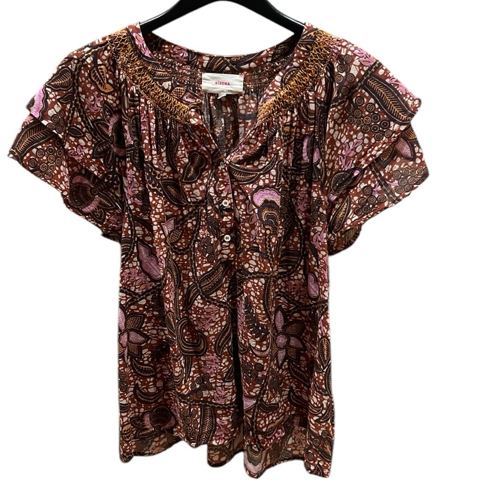 XiRENA Brown and Pink Flutter Sleeve Blouse